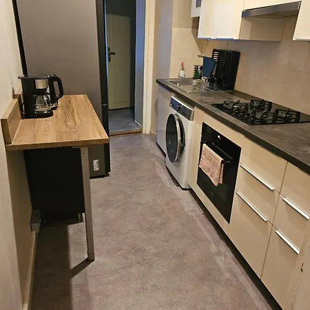 Apartment Mairie -appt 75m2 -3 Chbres Separees