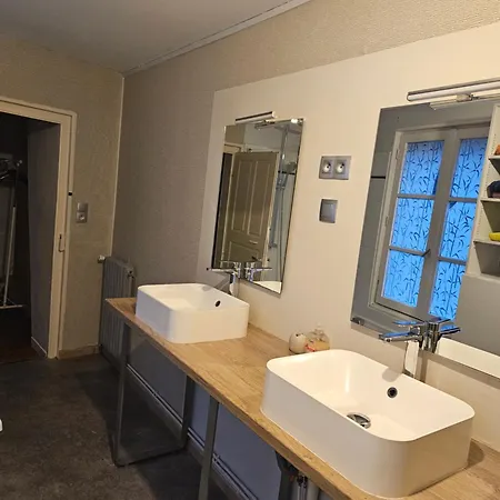 Appartement Mairie -appt 75m2 -3 Chbres Séparées *